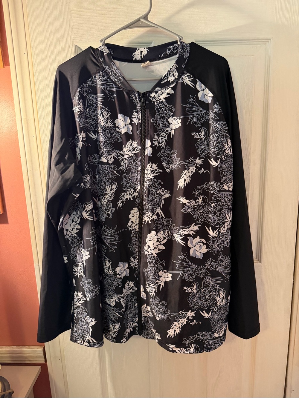 Black Floral Zip-Front Women's swim/Sun Jacket